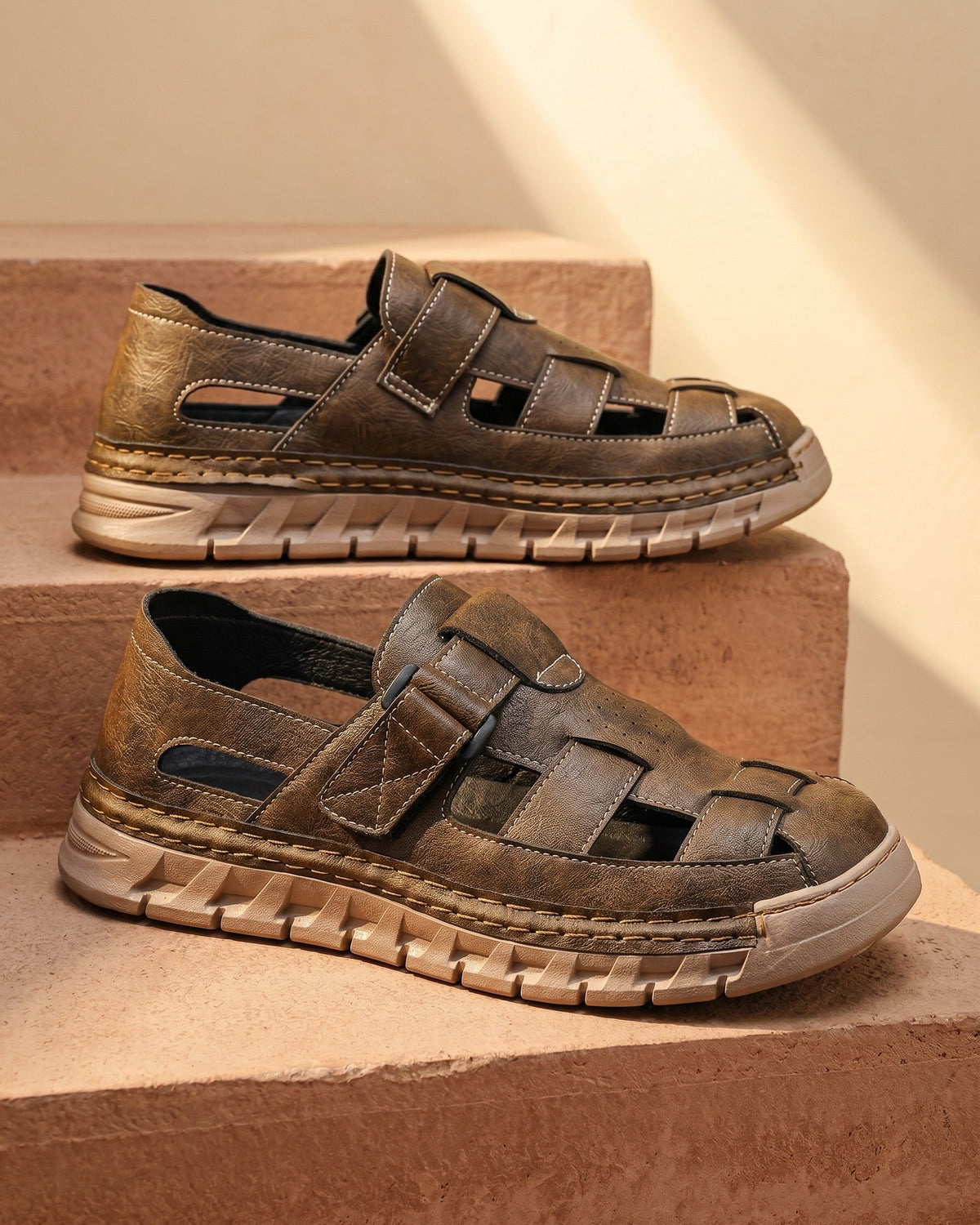 Ciro Leather Closed-Toe Sandals